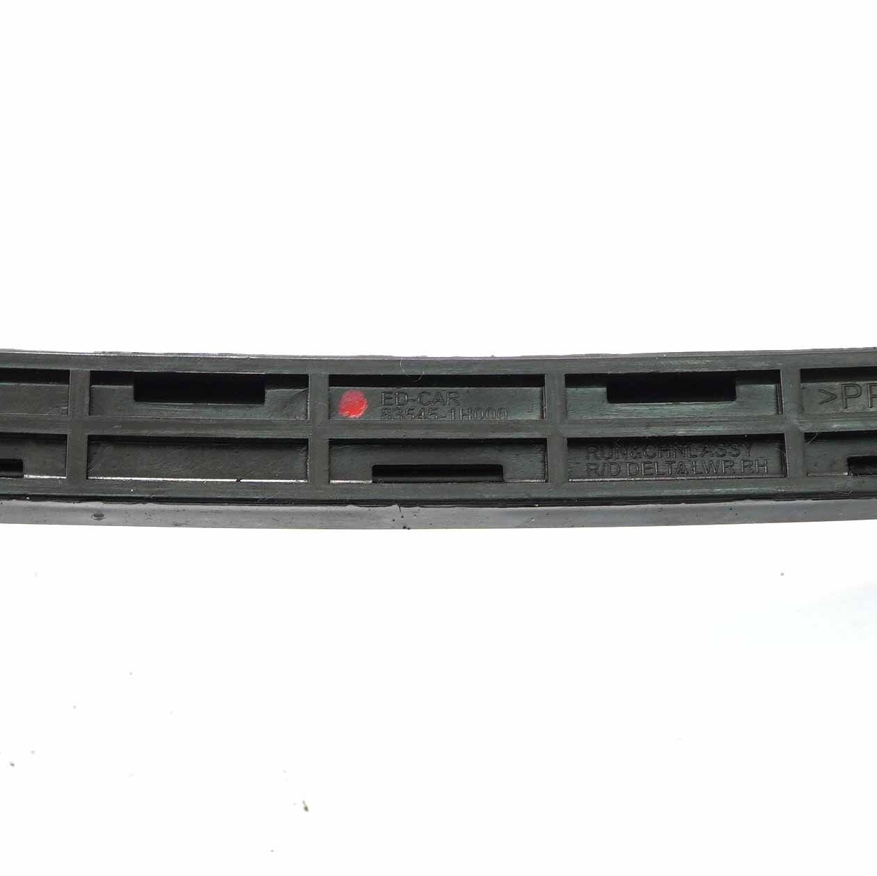 Kia Ceed I ED Window Trim Cover Rear Door Right O/S Guide Channel 835451H000