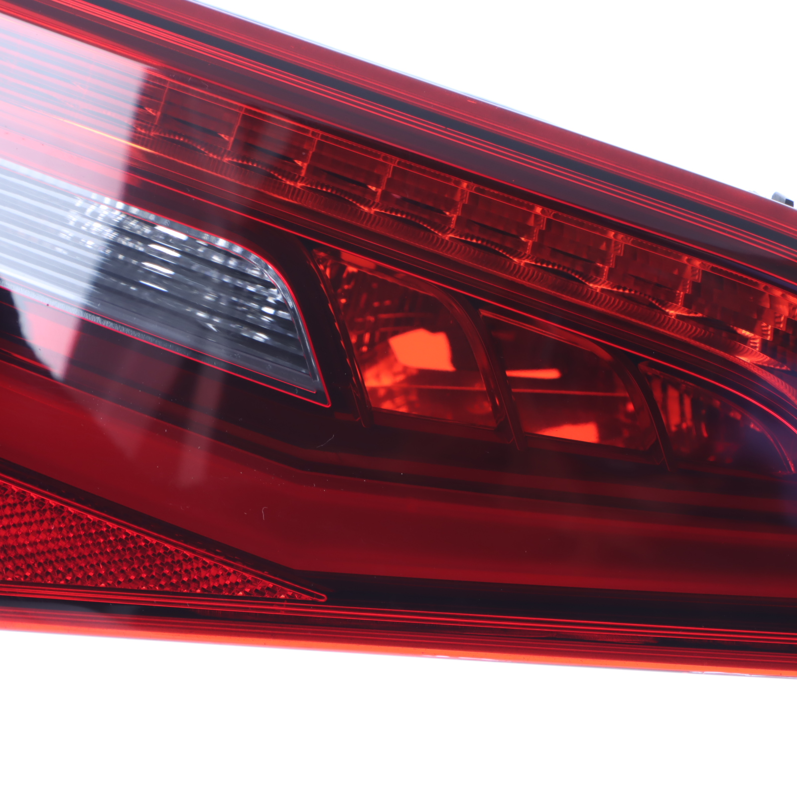 Audi A3 8V Heck Klappe innere Rücklicht Lampe Links 8V4945093A