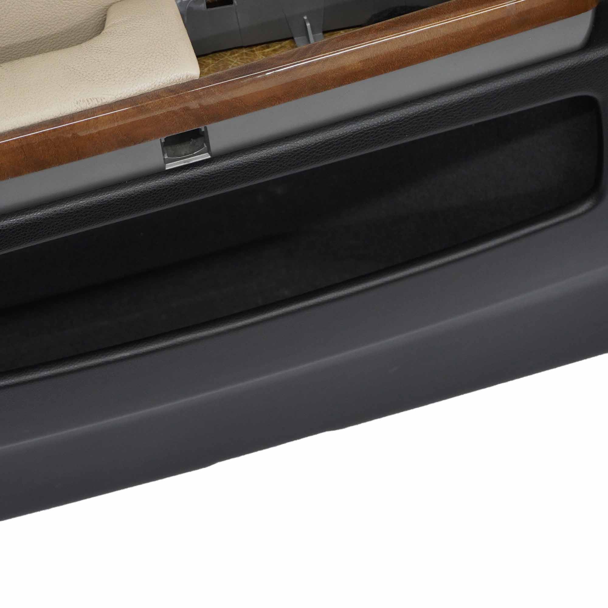 BMW E65 E66 Türkarte vorne links Türverkleidung Verkleidungstafel Leder Beige