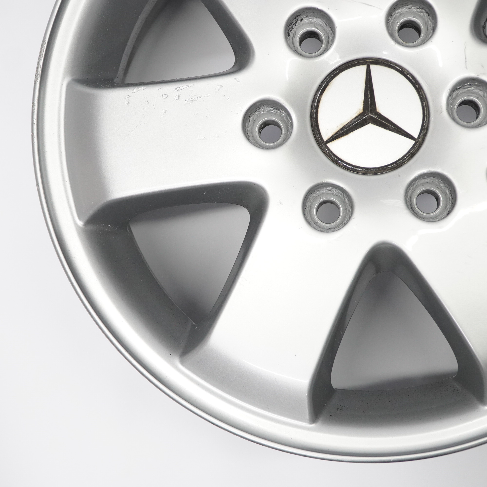 Mercedes W906 W910 Silberne Leichtmetallfelge 16" 6,5J ET:62 A0004017104