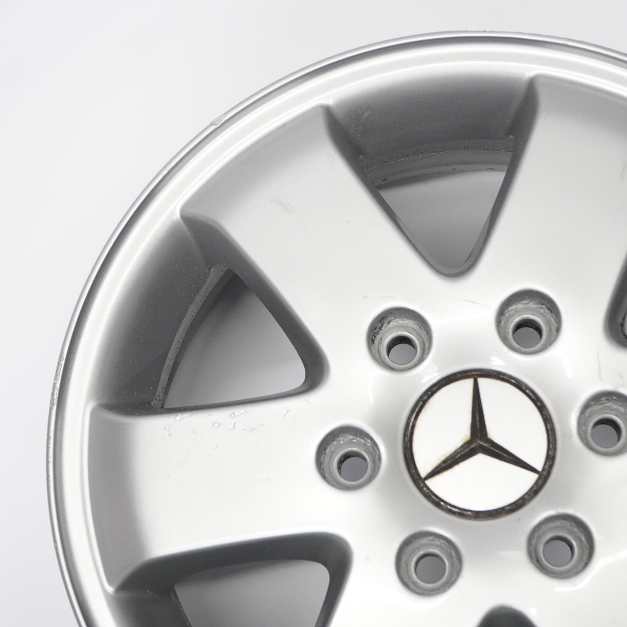 Mercedes W906 W910 Silberne Leichtmetallfelge 16" 6,5J ET:62 A0004017104