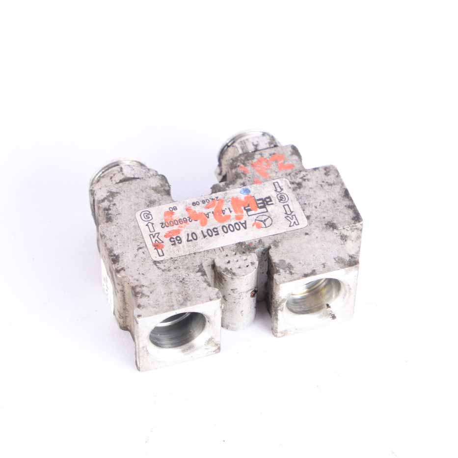 BMW W204 W207 W245 Thermostat Ölkühler Kühler A0005010765