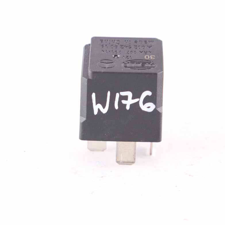 Relais Mercedes W176 W246 4-polig Schwarz Hella 12V A0025428019