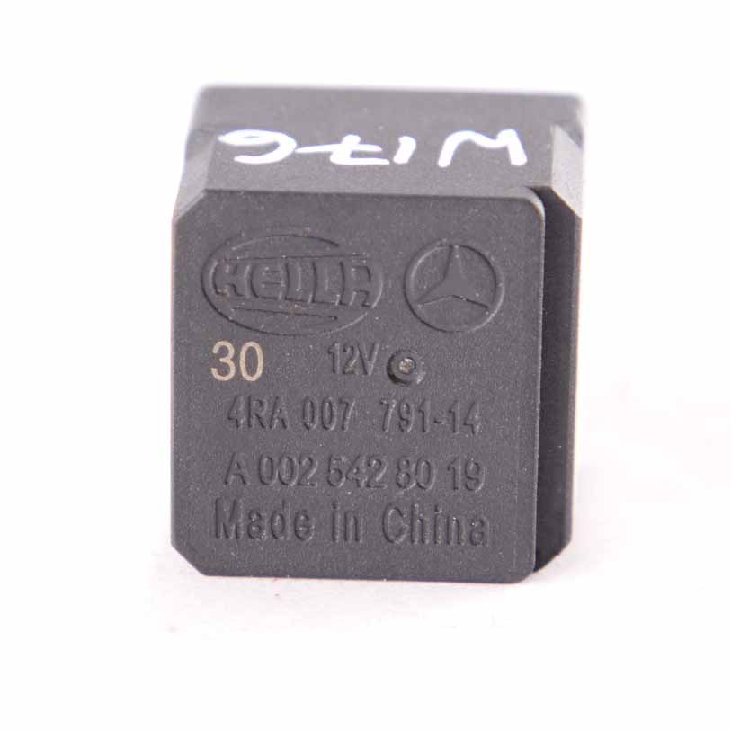 Relais Mercedes W176 W246 4-polig Schwarz Hella 12V A0025428019