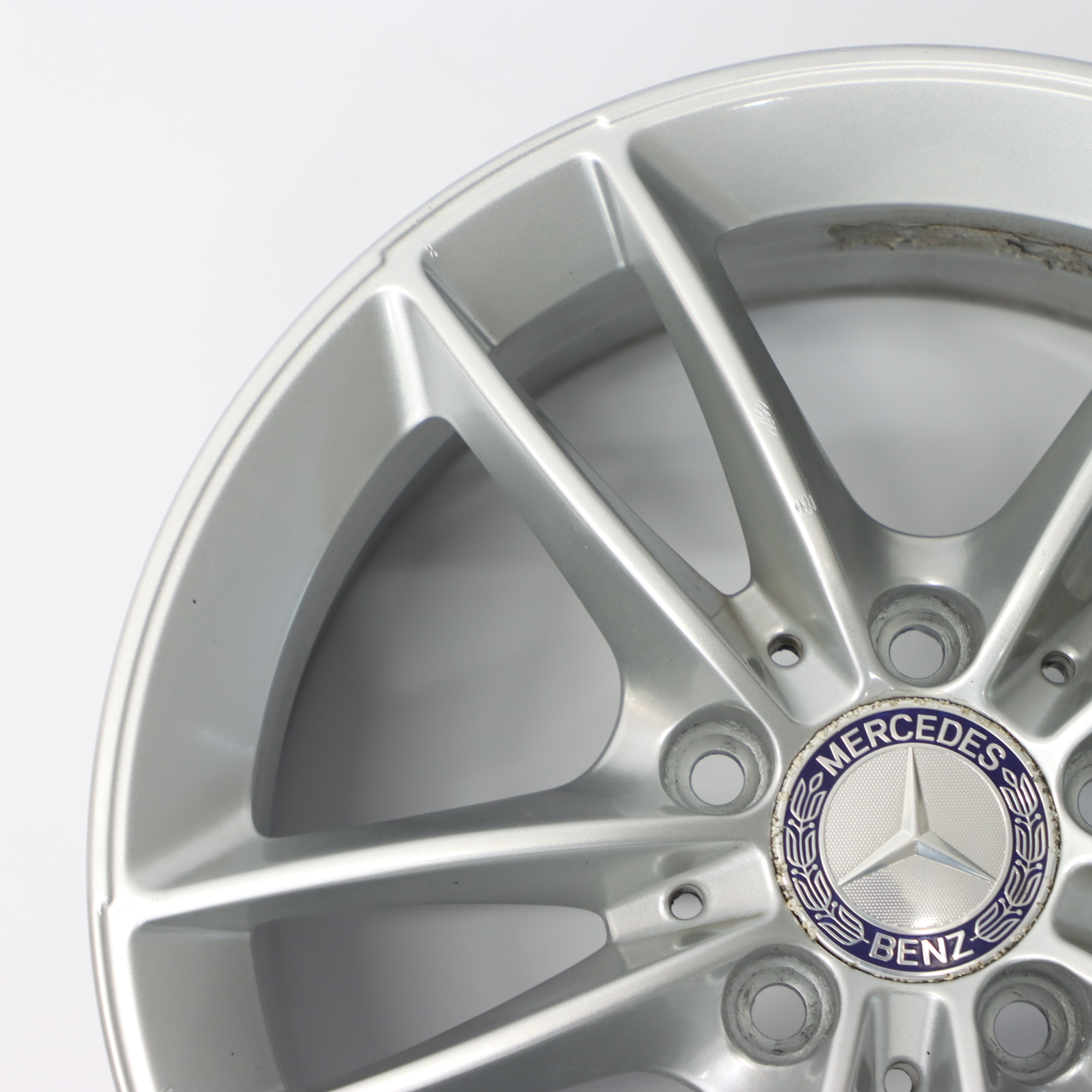 Mercedes C118 W177 W247 Silberne Leicht metall felge 16" ET:44 6,5J A1774010100