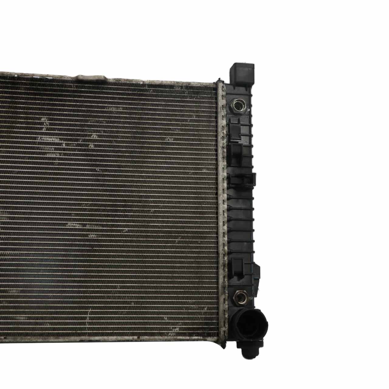 Mercedes-Benz C-Klasse W203 Motorkühlung Kühler Radiator Benzin A2035000503