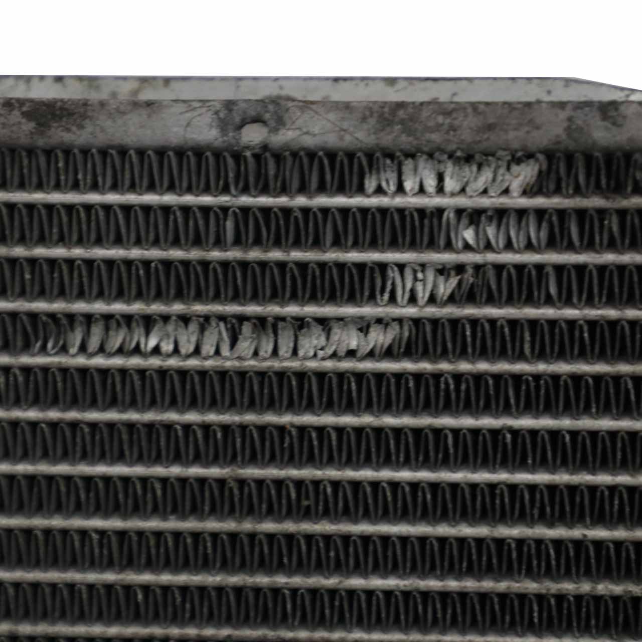 Mercedes-Benz C-Klasse W203 Motorkühlung Kühler Radiator Benzin A2035000503