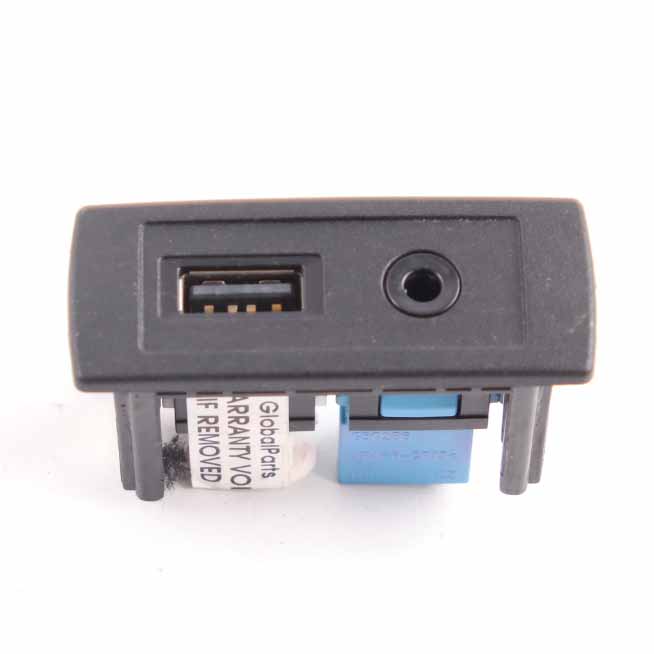 Mercedes Sprinter W906 Stecker AUX USB Adapter Anschlussbuchse A4478200087