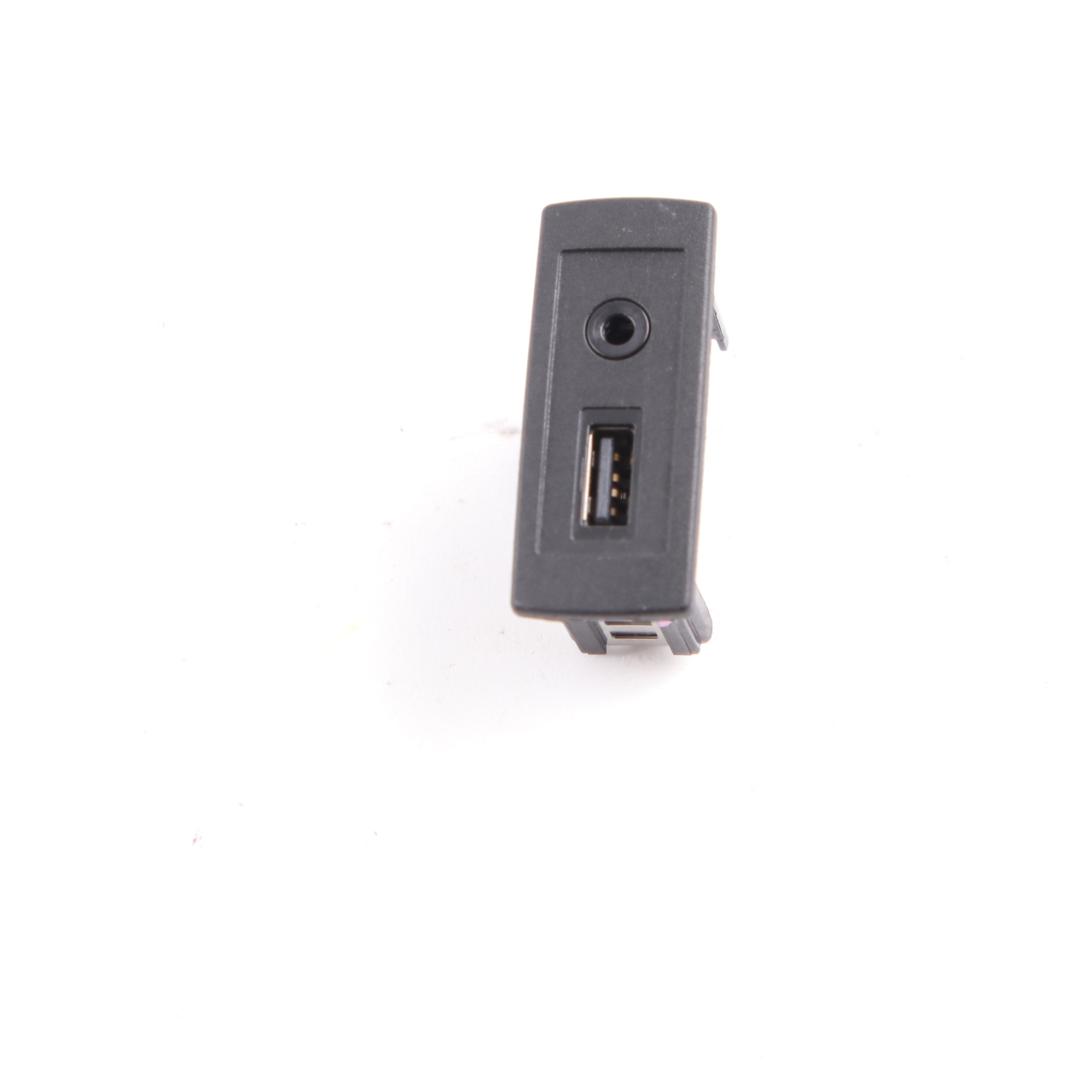 Mercedes Sprinter W906 Stecker AUX USB Adapter Anschlussbuchse A4478200087