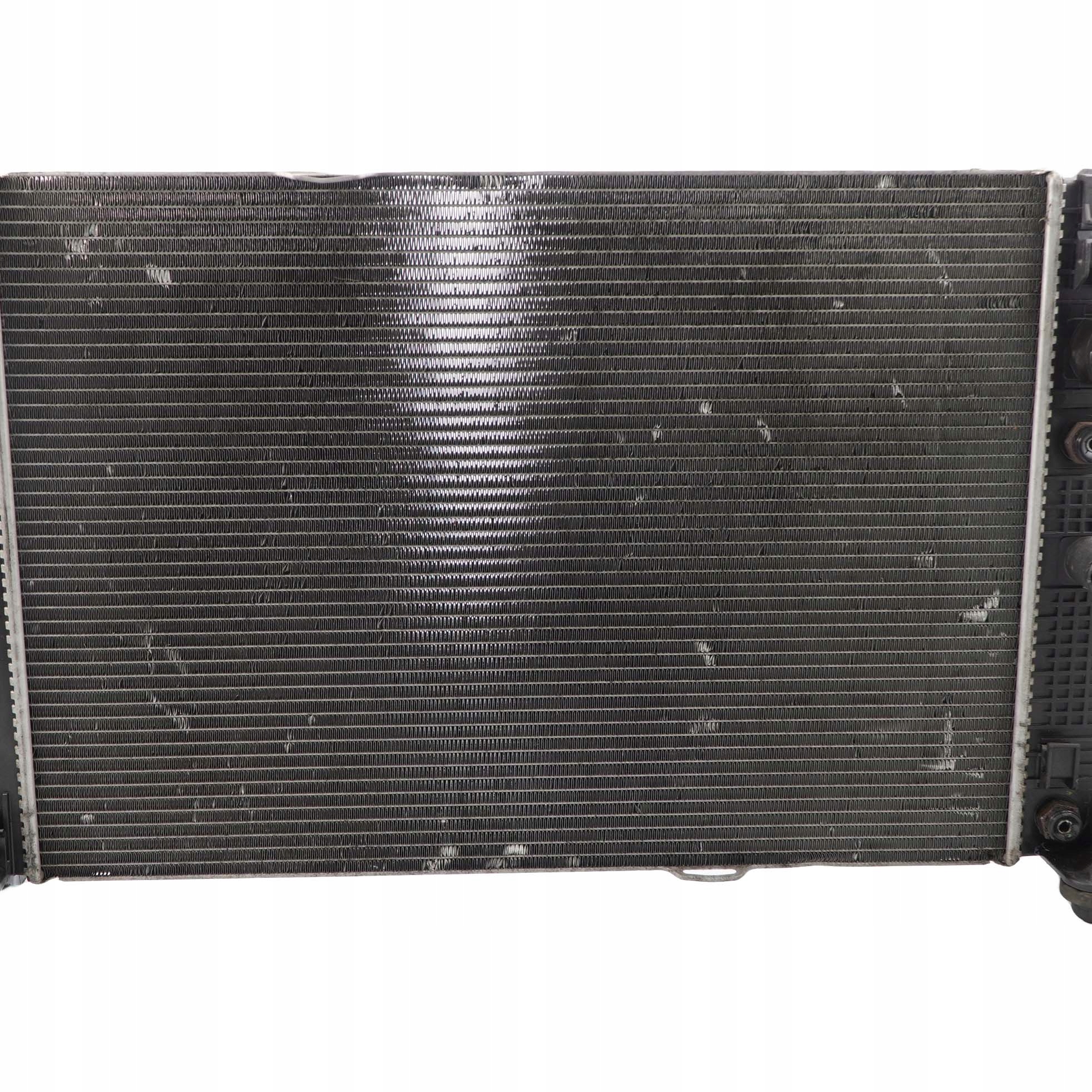 Mercedes-Benz C E W204 W207 W212 Motorkühlung Kühler Radiator A2045004303