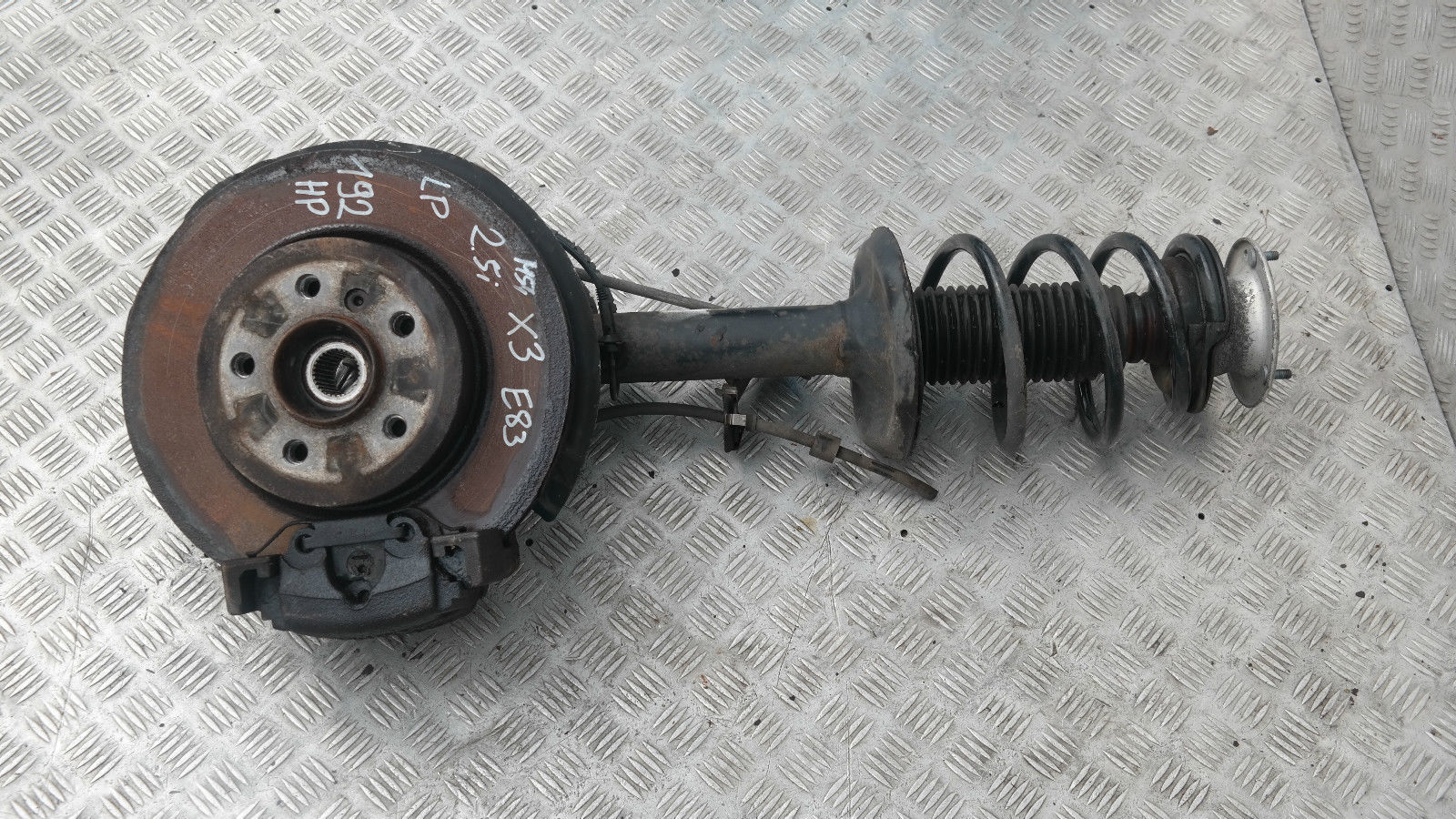 BMW X3 er E83 2.5i M54 Federbein Schwenklager Bremsscheibe Vorne Links