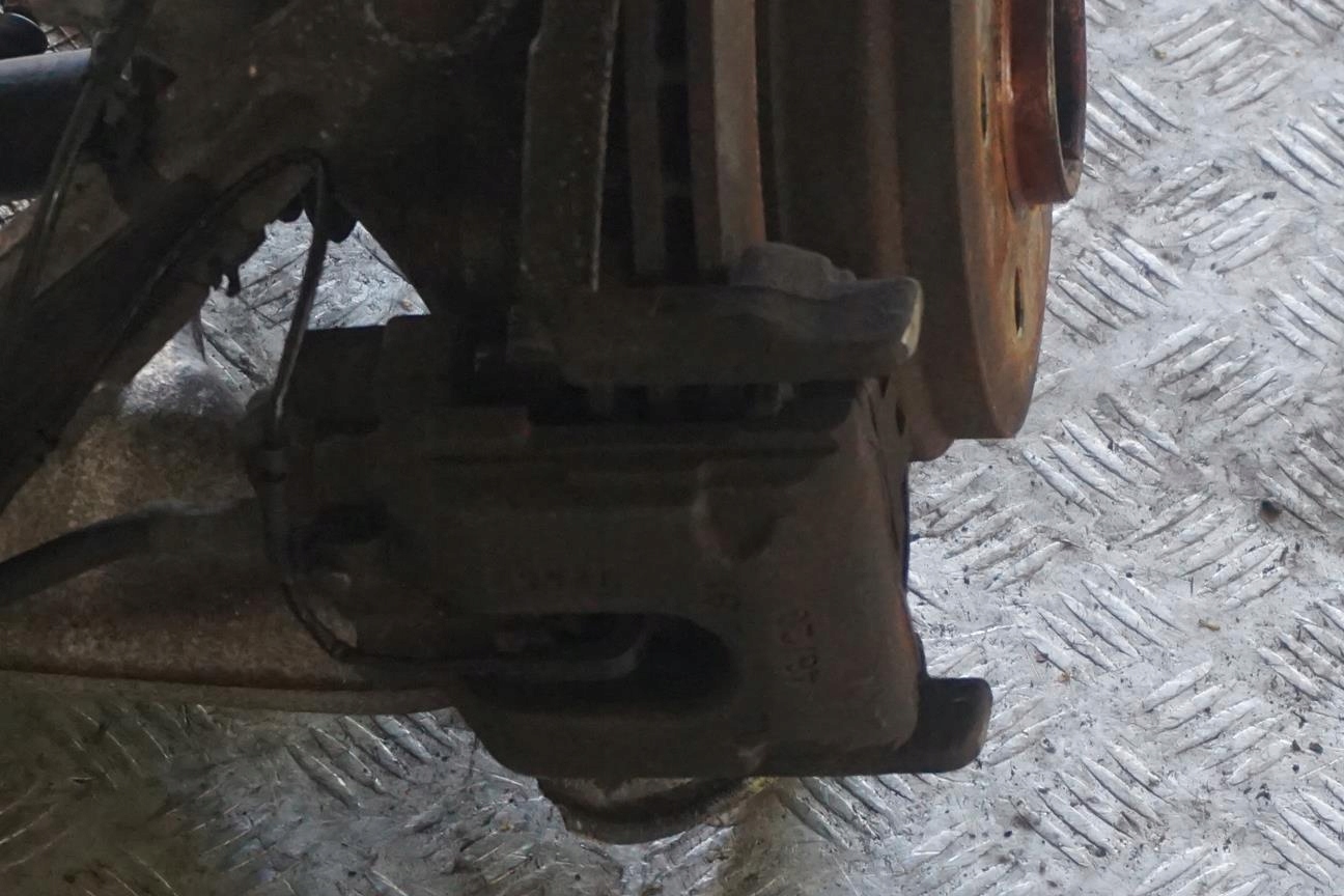 BMW 7 er E65 735i N62 272PS Längslenker Radträger Bremsscheibe Hinten Rechts