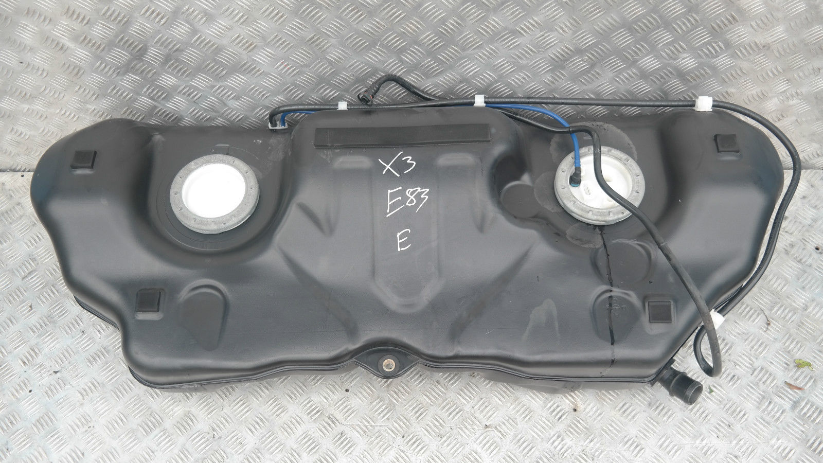 BMW X3 er E83 E83N LCI Kompletter Kraftstofftank Benzin N46 M54 7194746