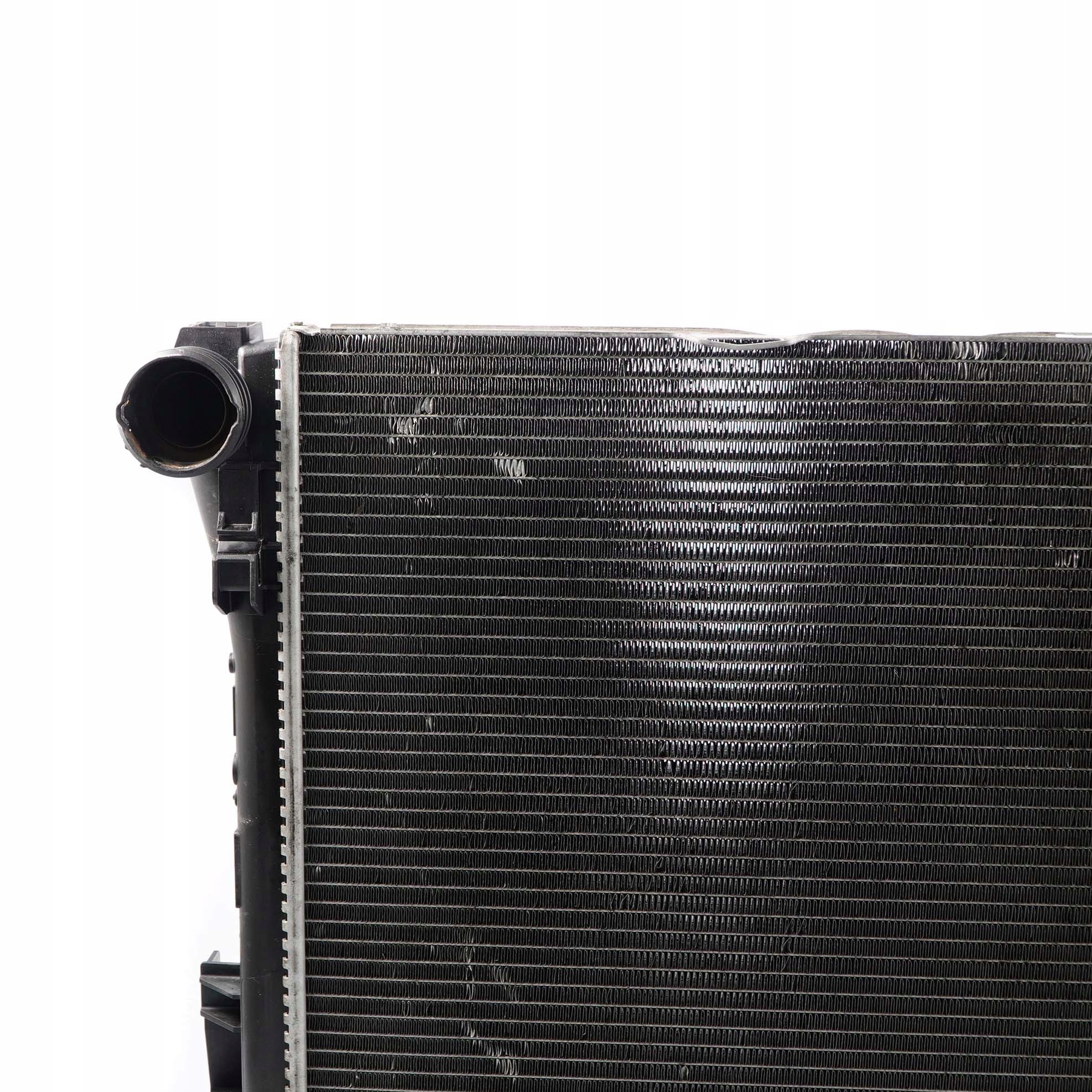 Mercedes-Benz C E W204 W207 W212 Motorkühlung Kühler Radiator A2045004303